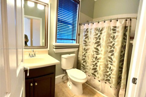 Villa ou maison à vendre à Hollywood, Floride: 4 chambres, 253.16 m2 № 1975558 - photo 7