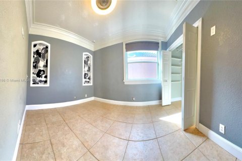 Villa ou maison à vendre à Hollywood, Floride: 4 chambres, 253.16 m2 № 1975558 - photo 9