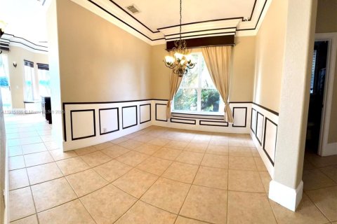Villa ou maison à vendre à Hollywood, Floride: 4 chambres, 253.16 m2 № 1975558 - photo 5
