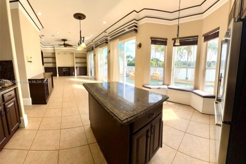 Villa ou maison à vendre à Hollywood, Floride: 4 chambres, 253.16 m2 № 1975558 - photo 3