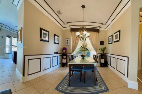 Villa ou maison à vendre à Hollywood, Floride: 4 chambres, 253.16 m2 № 1975558 - photo 12