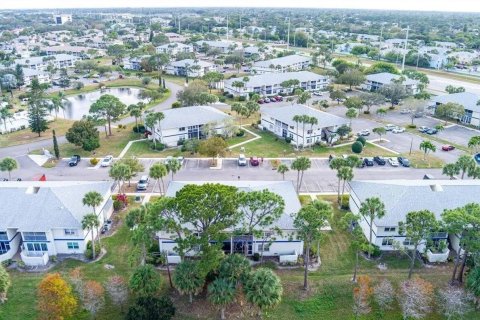 Condo in Port St. Lucie, Florida, 1 bedroom № 2154287 - photo 5