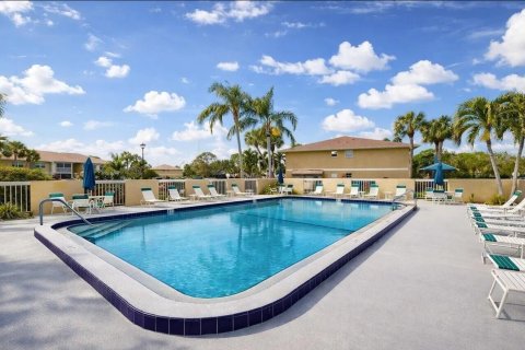 Condo in Port St. Lucie, Florida, 1 bedroom № 2154287 - photo 2