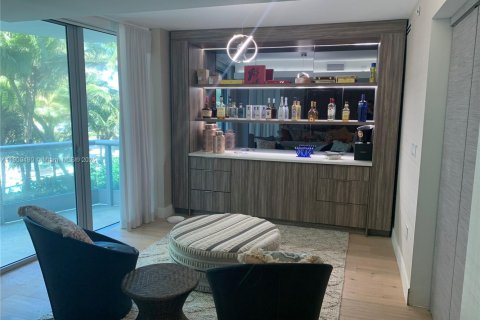 Condominio en alquiler en Surfside, Florida, 2 dormitorios, 149.94 m2 № 2012961 - foto 8