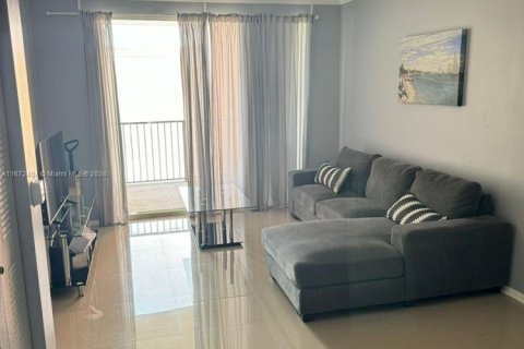 Condo in Sunny Isles Beach, Florida, 2 bedrooms № 1764161 - photo 2