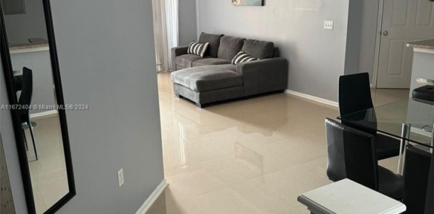 Condo à Sunny Isles Beach, Floride, 2 chambres № 1764161