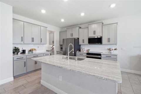 Villa ou maison à vendre à Bradenton, Floride: 5 chambres, 277.5 m2 № 2353283 - photo 8