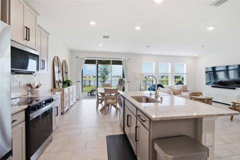 Villa ou maison à vendre à Bradenton, Floride: 5 chambres, 277.5 m2 № 2353283 - photo 10