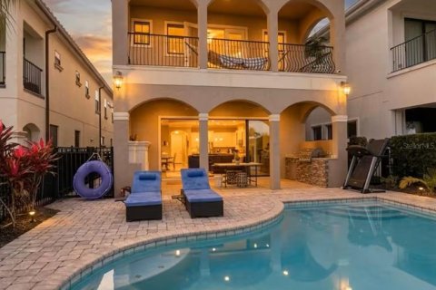 House in Four Corners, Florida 8 bedrooms, 399.48 sq.m. № 2200839 - photo 15