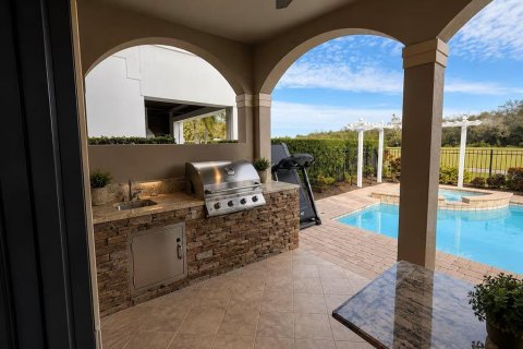House in Four Corners, Florida 8 bedrooms, 399.48 sq.m. № 2200839 - photo 11