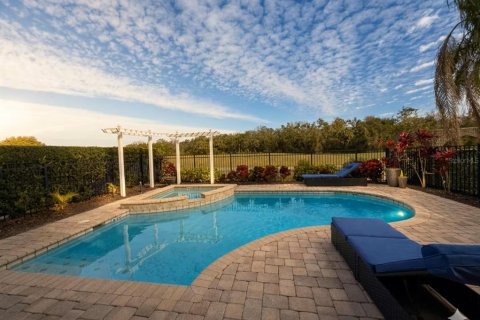 House in Four Corners, Florida 8 bedrooms, 399.48 sq.m. № 2200839 - photo 13