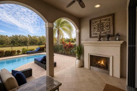 House in Four Corners, Florida 8 bedrooms, 399.48 sq.m. № 2200839 - photo 10
