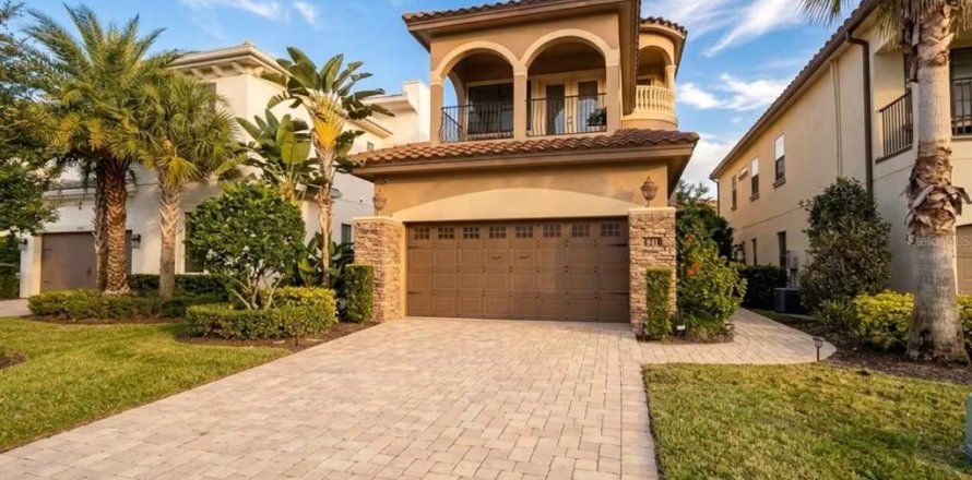 House in Four Corners, Florida 8 bedrooms, 399.48 sq.m. № 2200839