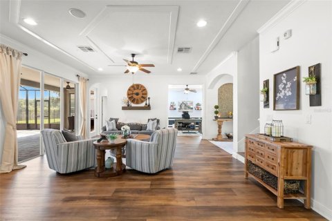 Villa ou maison à vendre à Land O' Lakes, Floride: 5 chambres, 313.45 m2 № 1907731 - photo 11