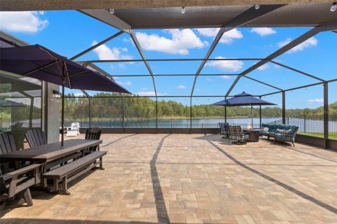 Villa ou maison à vendre à Land O' Lakes, Floride: 5 chambres, 313.45 m2 № 1907731 - photo 25