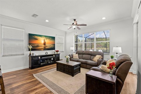 Villa ou maison à vendre à Land O' Lakes, Floride: 5 chambres, 313.45 m2 № 1907731 - photo 23