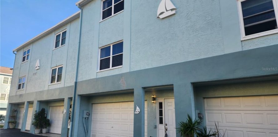 Touwnhouse à Tierra Verde, Floride 2 chambres, 187.11 m2 № 2112109