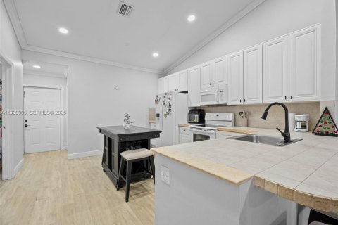 Touwnhouse à vendre à Sunrise, Floride: 3 chambres, 123.56 m2 № 1989869 - photo 5