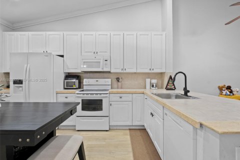 Touwnhouse à vendre à Sunrise, Floride: 3 chambres, 123.56 m2 № 1989869 - photo 4