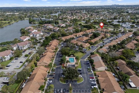 Touwnhouse à vendre à Sunrise, Floride: 3 chambres, 123.56 m2 № 1989869 - photo 29