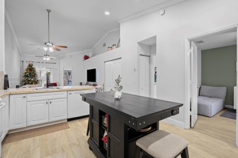 Touwnhouse à vendre à Sunrise, Floride: 3 chambres, 123.56 m2 № 1989869 - photo 7