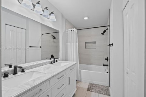 Touwnhouse à vendre à Sunrise, Floride: 3 chambres, 123.56 m2 № 1989869 - photo 21