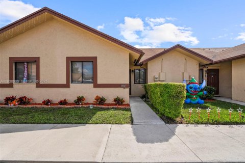 Touwnhouse à vendre à Sunrise, Floride: 3 chambres, 123.56 m2 № 1989869 - photo 1