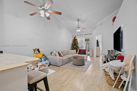 Touwnhouse à vendre à Sunrise, Floride: 3 chambres, 123.56 m2 № 1989869 - photo 11