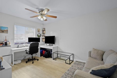 Touwnhouse à vendre à Sunrise, Floride: 3 chambres, 123.56 m2 № 1989869 - photo 8