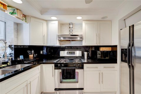 Купить виллу или дом в Холливуд, Флорида 3 спальни, 128.02м2, № 1962494 - фото 19