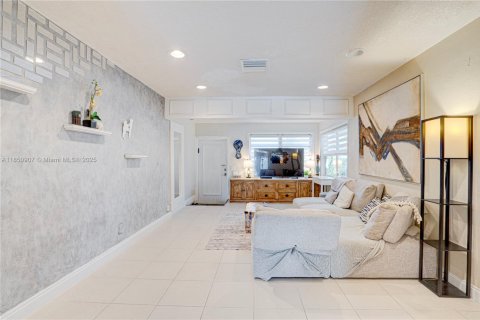 Купить виллу или дом в Холливуд, Флорида 3 спальни, 128.02м2, № 1962494 - фото 26