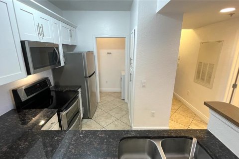 Copropriété à vendre à Orlando, Floride: 2 chambres, 87.98 m2 № 1844787 - photo 4