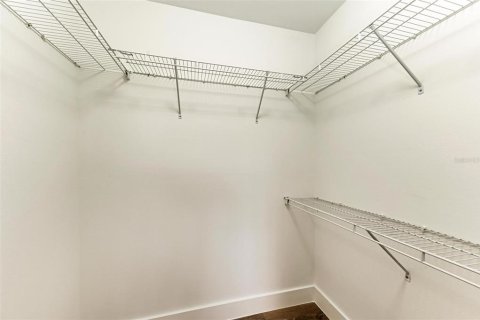 Condominio en alquiler en Sarasota, Florida, 1 dormitorio, 76.37 m2 № 2116299 - foto 5