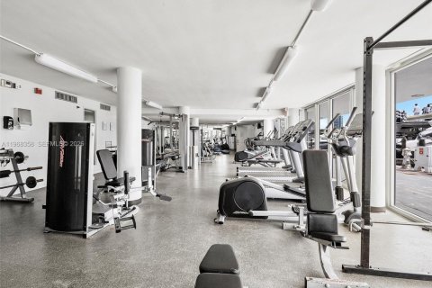 Copropriété à vendre à Miami Beach, Floride: 2 chambres, 141.21 m2 № 2042224 - photo 29