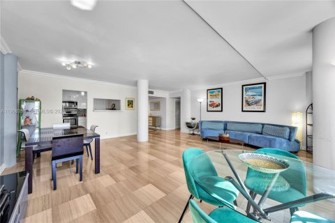 Copropriété à vendre à Miami Beach, Floride: 2 chambres, 141.21 m2 № 2042224 - photo 7