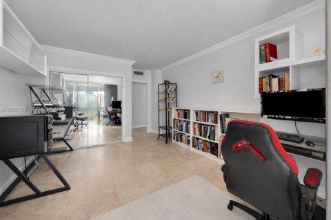 Copropriété à vendre à Miami Beach, Floride: 2 chambres, 141.21 m2 № 2042224 - photo 16