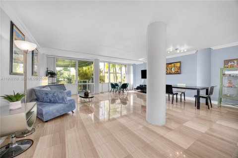 Copropriété à vendre à Miami Beach, Floride: 2 chambres, 141.21 m2 № 2042224 - photo 5