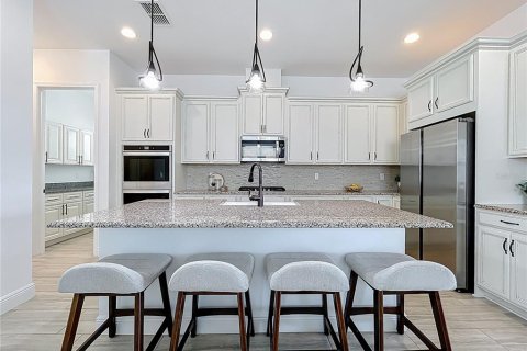 House in Montverde, Florida 5 bedrooms, 282.89 sq.m. № 1653644 - photo 7