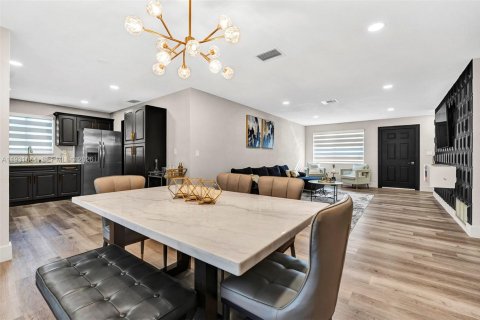 Villa ou maison à louer à Miami Gardens, Floride: 3 chambres № 1997910 - photo 8