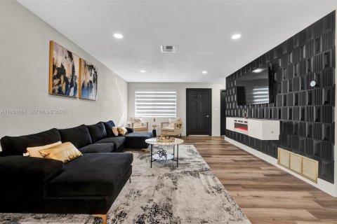 Villa ou maison à louer à Miami Gardens, Floride: 3 chambres № 1997910 - photo 11