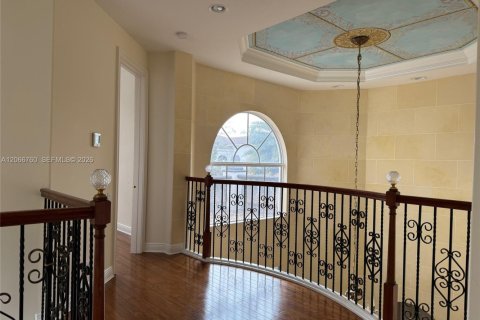 Villa ou maison à louer à Hollywood, Floride: 4 chambres, 365.29 m2 № 2286438 - photo 26