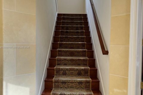 Villa ou maison à louer à Hollywood, Floride: 4 chambres, 365.29 m2 № 2286438 - photo 24