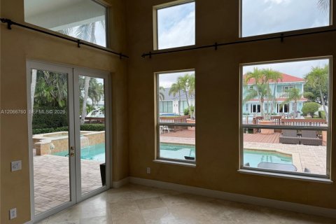 Villa ou maison à louer à Hollywood, Floride: 4 chambres, 365.29 m2 № 2286438 - photo 8
