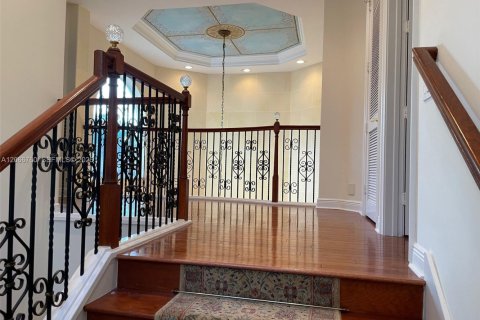 Villa ou maison à louer à Hollywood, Floride: 4 chambres, 365.29 m2 № 2286438 - photo 25