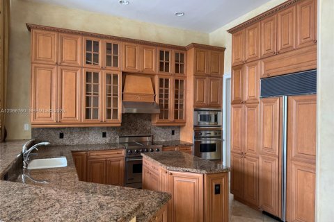 Villa ou maison à louer à Hollywood, Floride: 4 chambres, 365.29 m2 № 2286438 - photo 10