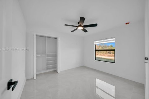 Casa en venta en Lehigh Acres, Florida, 3 dormitorios, 132.94 m2 № 2351006 - foto 12