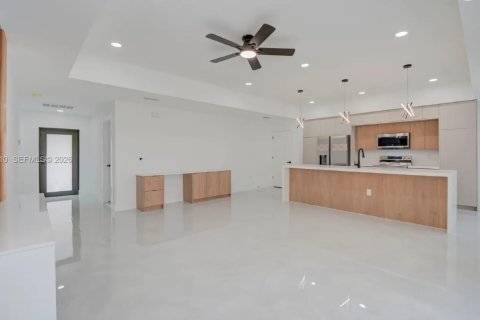 Casa en venta en Lehigh Acres, Florida, 3 dormitorios, 132.94 m2 № 2351006 - foto 4