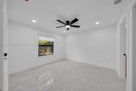 Casa en venta en Lehigh Acres, Florida, 3 dormitorios, 132.94 m2 № 2351006 - foto 11
