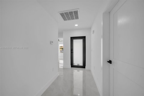 Casa en venta en Lehigh Acres, Florida, 3 dormitorios, 132.94 m2 № 2351006 - foto 20