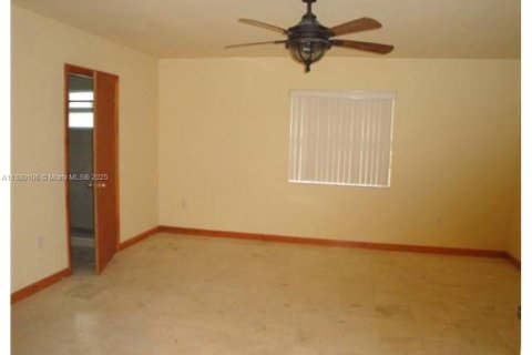 Villa ou maison à louer à Palmetto Bay, Floride: 4 chambres № 1977964 - photo 6